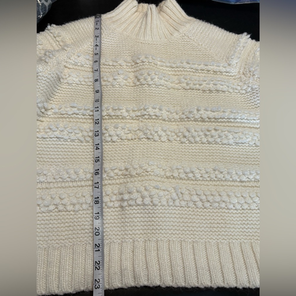 Magaschioni Creme Cable Knit Popcorn Sweater Size Large - Picture 9 of 10